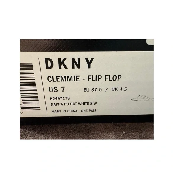 DKNY White Women's Flip Flop Sandals size 7 - Picture 9 of 9
